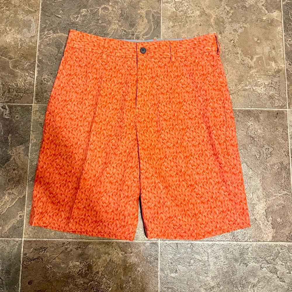 WALTER HAGEN GOLF SHORTS